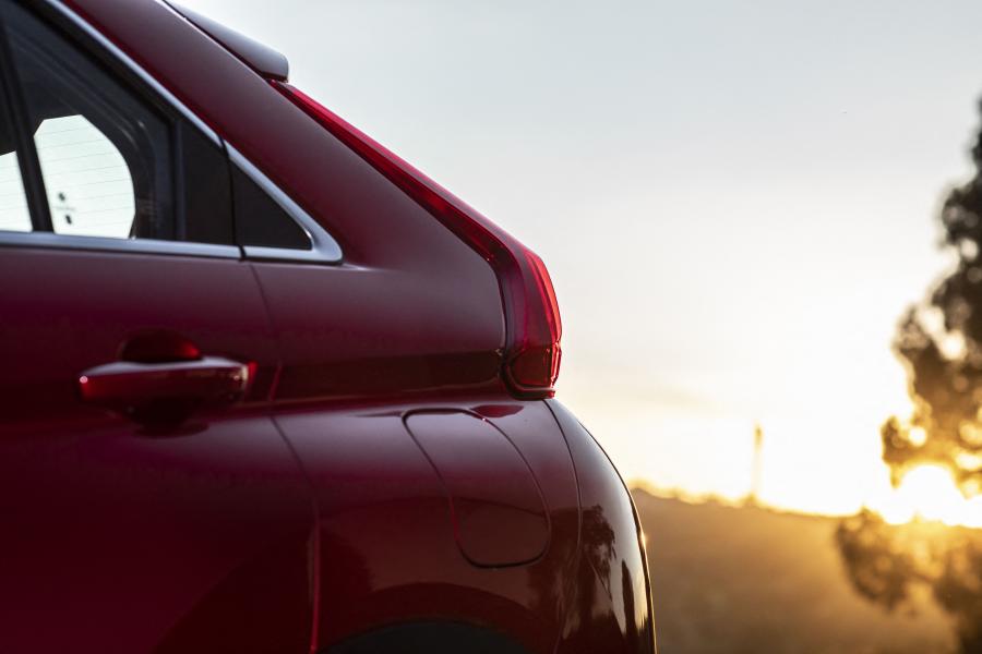 Детали экстерьера Mitsubishi Eclipse Cross 2019 года  (ZA) (фото 32 из 32)